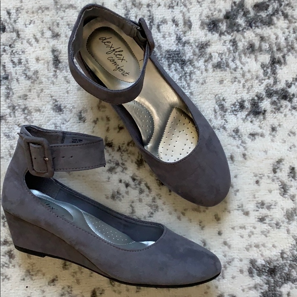 Dex flex Comfort Faux Suede Wedges